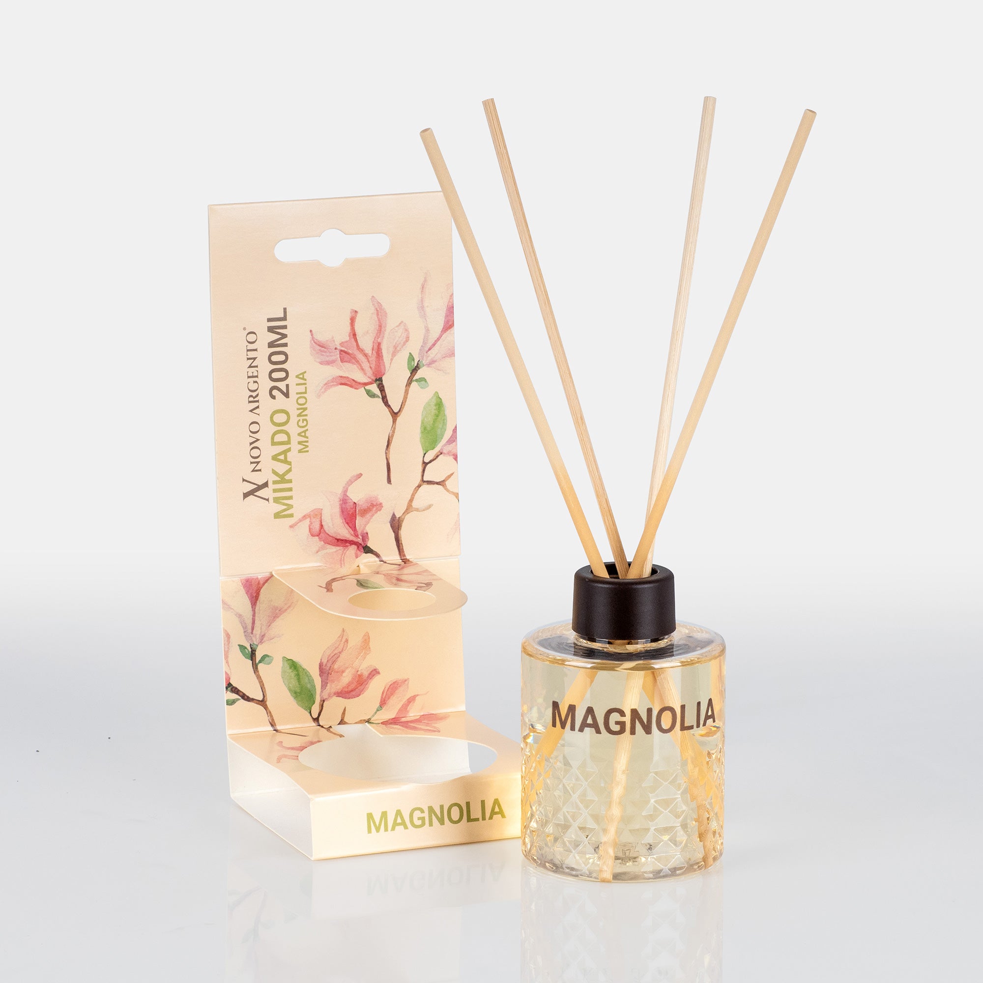 Magnolia - Recuerda a Blooming Magnolia (Zara)